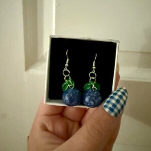 Chic Blueberry Dangle Earrings